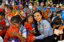 Những chiếc lồng đèn Trung thu thắp sáng ước mơ của trẻ em