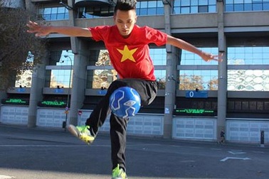 Chàng trai Việt vinh dự được giao lưu với đội bóng Real Madrid