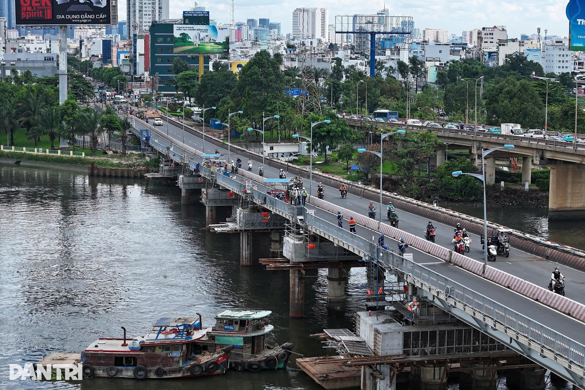 Cận cảnh thần đèn nâng tĩnh không cầu Bình Triệu 1 ở TPHCM - 15 Cận cảnh thần đèn nâng tĩnh không cầu Bình Triệu 1 ở TPHCM - 15