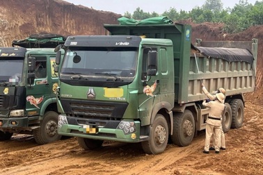 Xe ben đổ đè người đàn ông tử vong tại chỗ