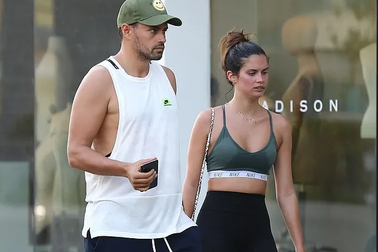 "Thiên thần nội y" cuốn hút với đồ thể thao