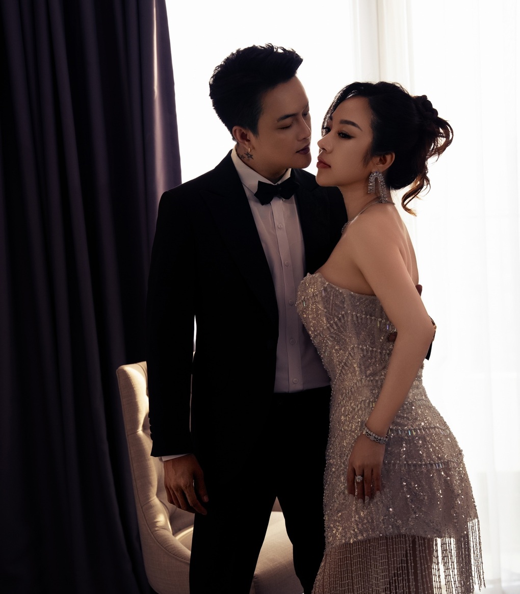 TiTi (HKT) cưới nữ DJ nóng bỏng, phản hồi tin mua mô tô nửa tỷ đồng tặng vợ - 11 TiTi (HKT) cưới nữ DJ nóng bỏng, phản hồi tin mua mô tô nửa tỷ đồng tặng vợ - 11