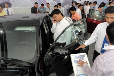 Mua nhà, đất, ôtô: Trả tiền mặt không được sang tên