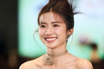 Ngọc Huyền tiết lộ cảnh hôn 10 tiếng dưới nước với Thái Vũ giữa trời rét