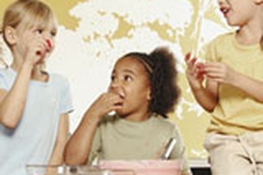 Dinh dưỡng cho trẻ từ 4 - 15 tuổi