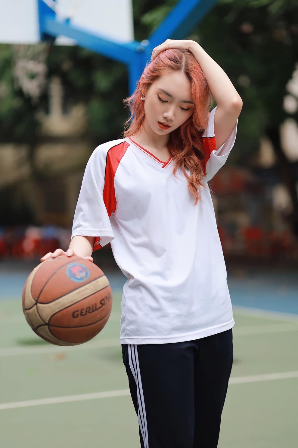 Nữ sinh Hà thành có số đo cực chuẩn, từng giành Huy chương Vàng bóng rổ - 2 Nữ sinh Hà thành có số đo cực chuẩn, từng giành Huy chương Vàng bóng rổ - 2