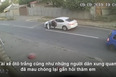 Bị ôtô đâm trúng, bé trai thoát chết kỳ diệu nhờ ba lô đi học