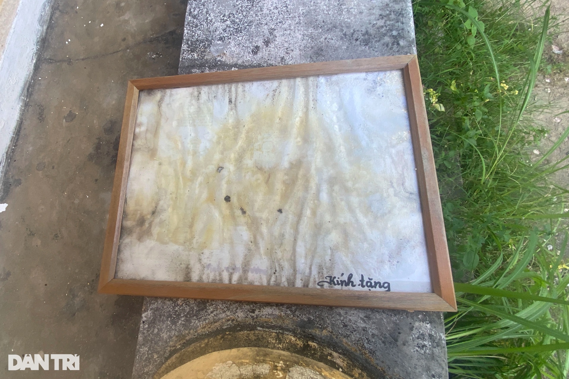 Nhà lưu niệm mẹ vua Bảo Đại bị bỏ hoang, là nơi người lang thang trú ngụ - 11 Nhà lưu niệm mẹ vua Bảo Đại bị bỏ hoang, là nơi người lang thang trú ngụ - 11