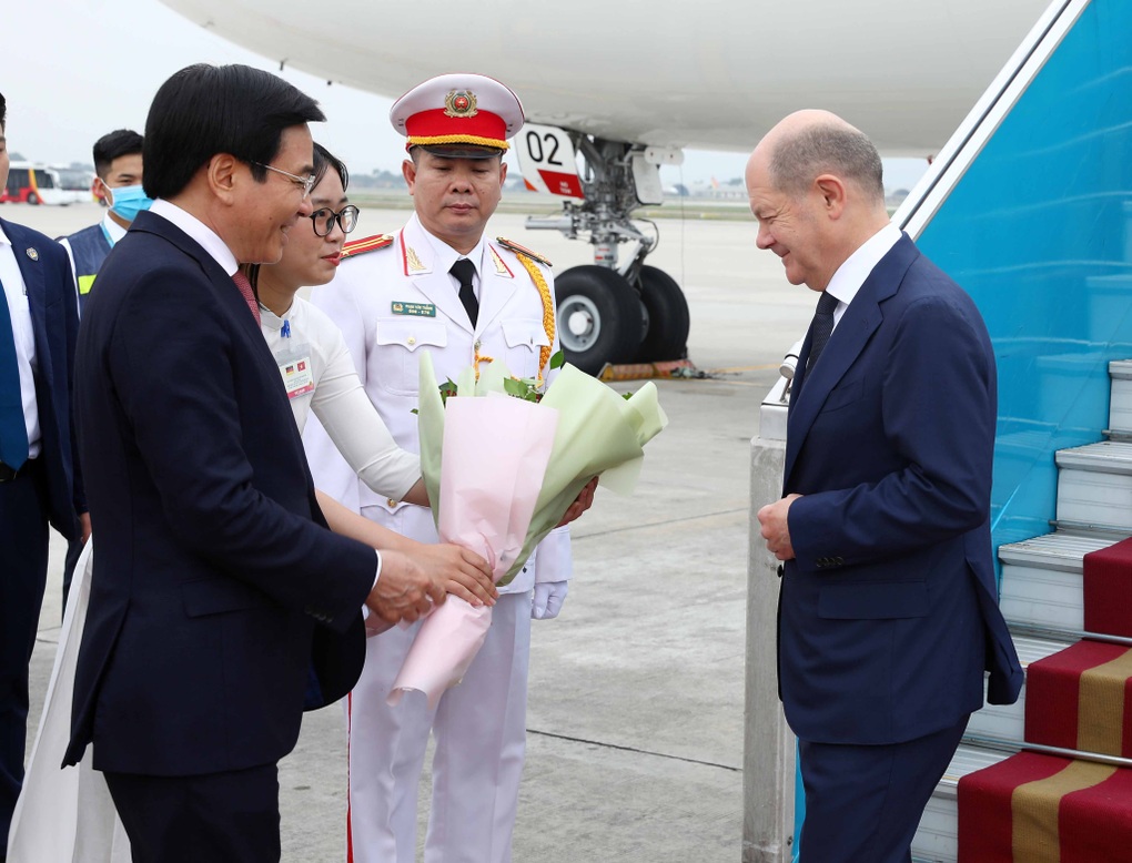 Thủ tướng Đức bắt đầu chuyến thăm chính thức Việt Nam - 1 Thủ tướng Đức bắt đầu chuyến thăm chính thức Việt Nam - 1