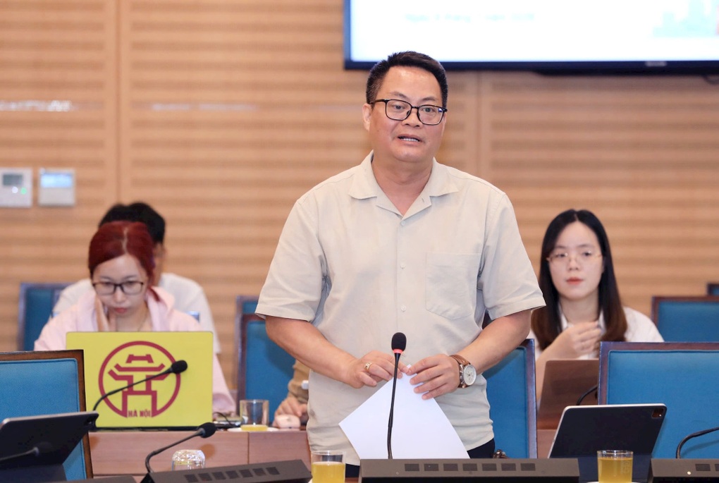 Chủ tịch Hà Nội: Khẩn trương hoàn thiện mô hình tăng trưởng mới - 1