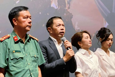 Phim về vụ cướp máy bay ở Việt Nam gắn mác 16+, đối đầu Mưa đỏ: NSX nói gì?