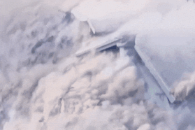 Cầu mới khánh thành ở Trung Quốc bị sập vì lở đất