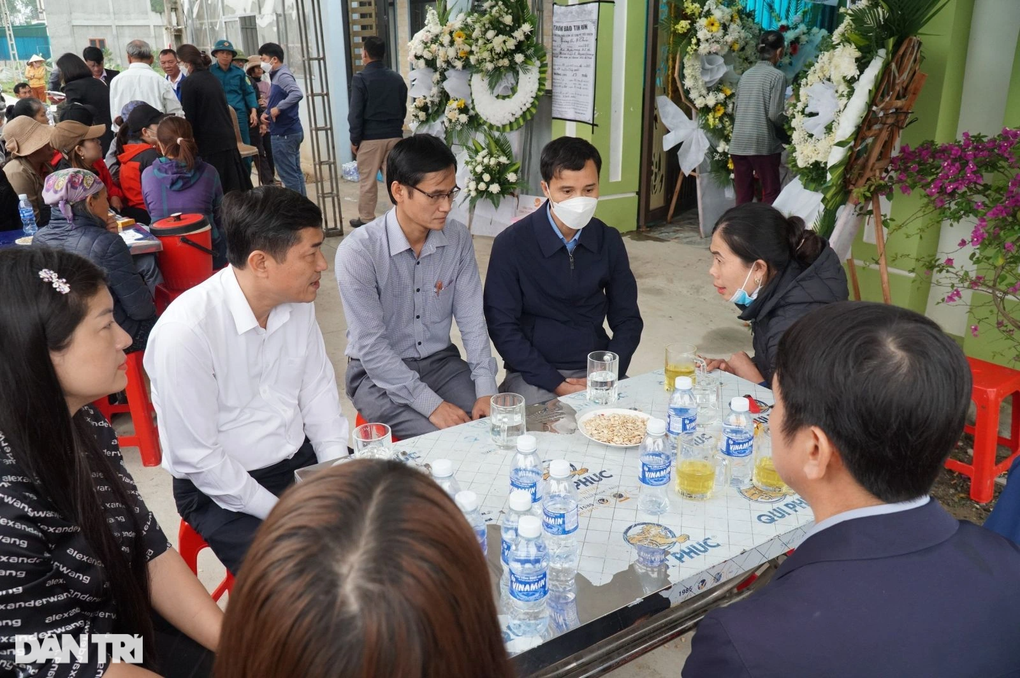 Thăm hỏi gia đình các học sinh bị đuối nước - 1 Thăm hỏi gia đình các học sinh bị đuối nước - 1