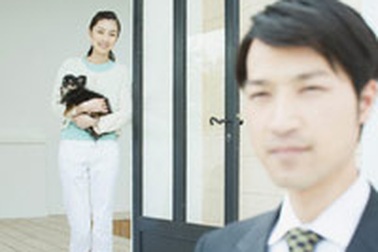 Một kiểu “già nhân ngãi…”