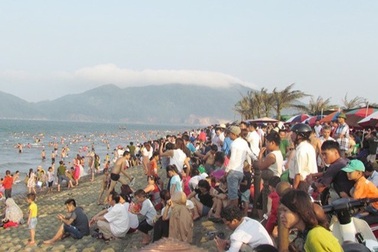 7 ca mắc Covid-19 đến bãi biển, khẩn tìm người từng vào nhà tắm công cộng