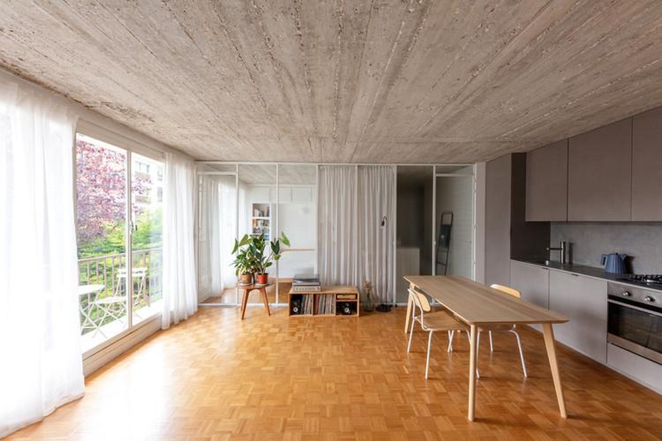 Bất ngờ: Căn hộ 42 m2 rộng gấp đôi chỉ nhờ... những tấm rèm - 1 Bất ngờ: Căn hộ 42 m2 rộng gấp đôi chỉ nhờ... những tấm rèm - 1