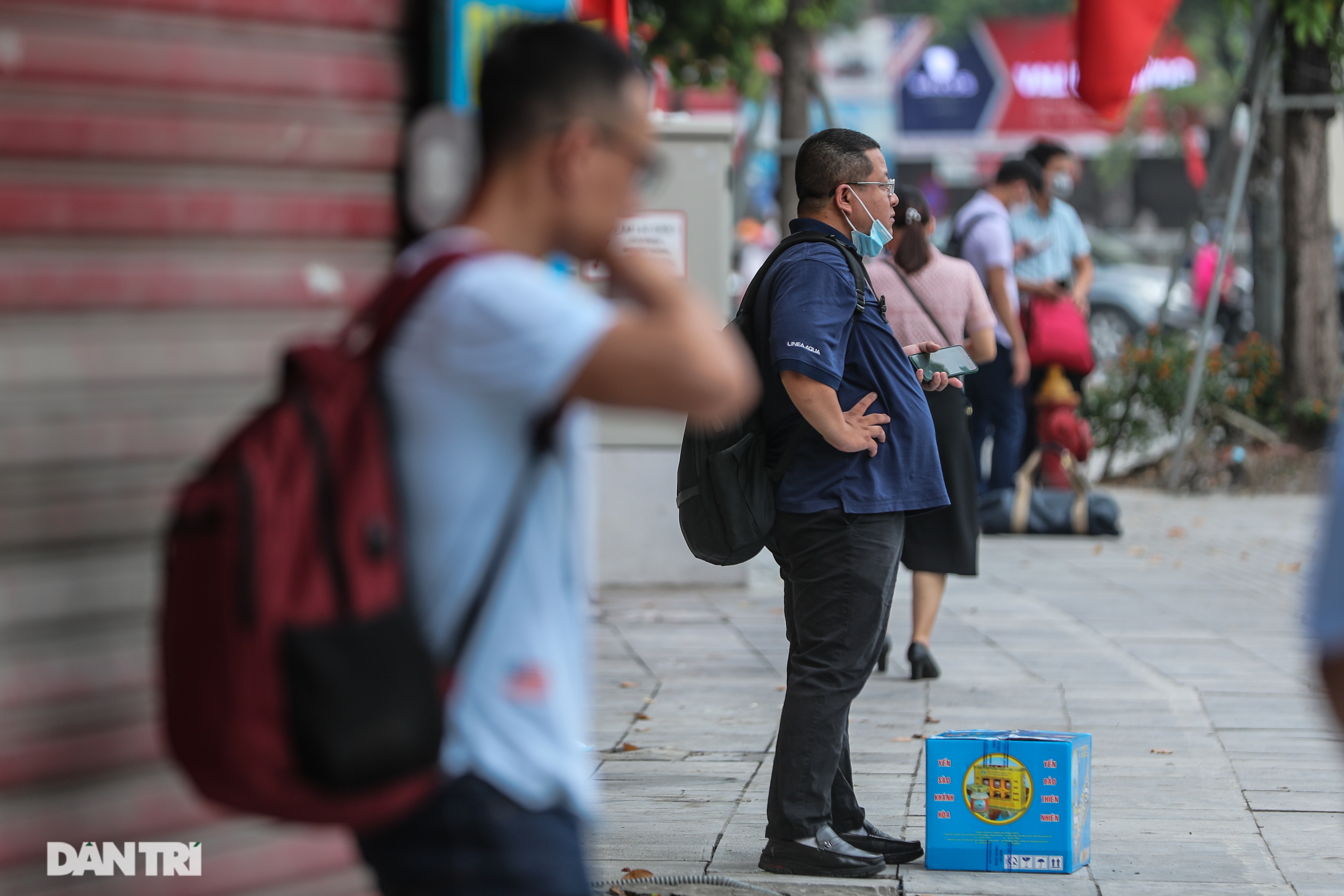 Hà Nội: Chim mồi bám CSGT và cú điện thoại mật báo tới nhà xe - 11 Hà Nội: Chim mồi bám CSGT và cú điện thoại mật báo tới nhà xe - 11