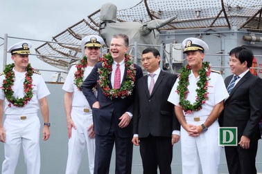 Nhóm tàu sân bay Mỹ bắt đầu chuyến thăm hữu nghị Đà Nẵng