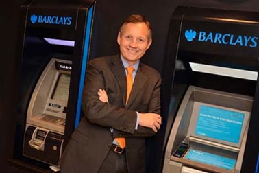 CEO ngân hàng Anh từ chối khoản thưởng hơn 90 tỷ đồng