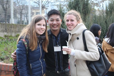 DHS Việt rộn rã sắc màu trong ngày văn hóa VN tại Italia