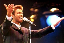 Âm nhạc của George Michael bán chạy… “kinh hoàng”