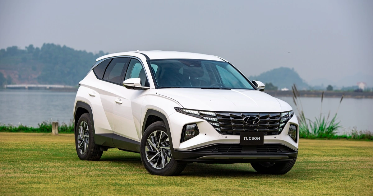 Hyundai Tucson và Santa Fe đồng loạt tăng giá, đắt thêm 30-90 triệu đồng |  Báo Dân trí