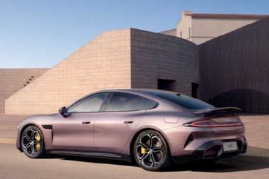 Thua kiện, hãng xe Trung Quốc phải hoàn trả khách hàng gấp đôi tiền cọc