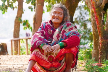 Người khuân vác ở Everest và hành trình cô gái Việt tìm thành phố trên mây