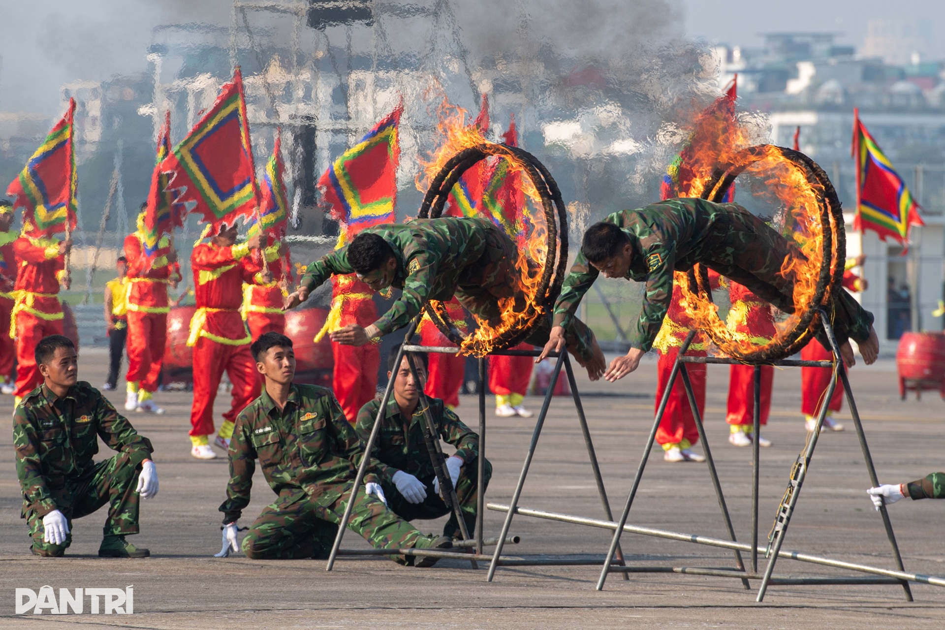 Đại tướng Phan Văn Giang kiểm tra hợp luyện quân sự Triển lãm quốc phòng - 9 Đại tướng Phan Văn Giang kiểm tra hợp luyện quân sự Triển lãm quốc phòng - 9