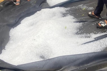 Mưa đá xuất hiện ở Sơn La