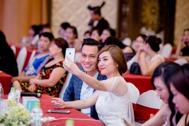 Phan Hải – "Người phán xử" bỗng chốc trở thành "Người khó xử" trước dàn doanh nhân xinh đẹp