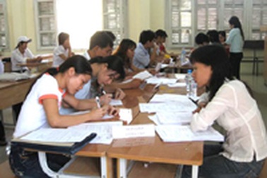 Chấm thẩm định bài thi tốt nghiệp lần 1 ở hội đồng có điểm cao