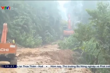 Tìm kiếm người mất tích vụ sạt lở thủy điện Rào Trăng 3