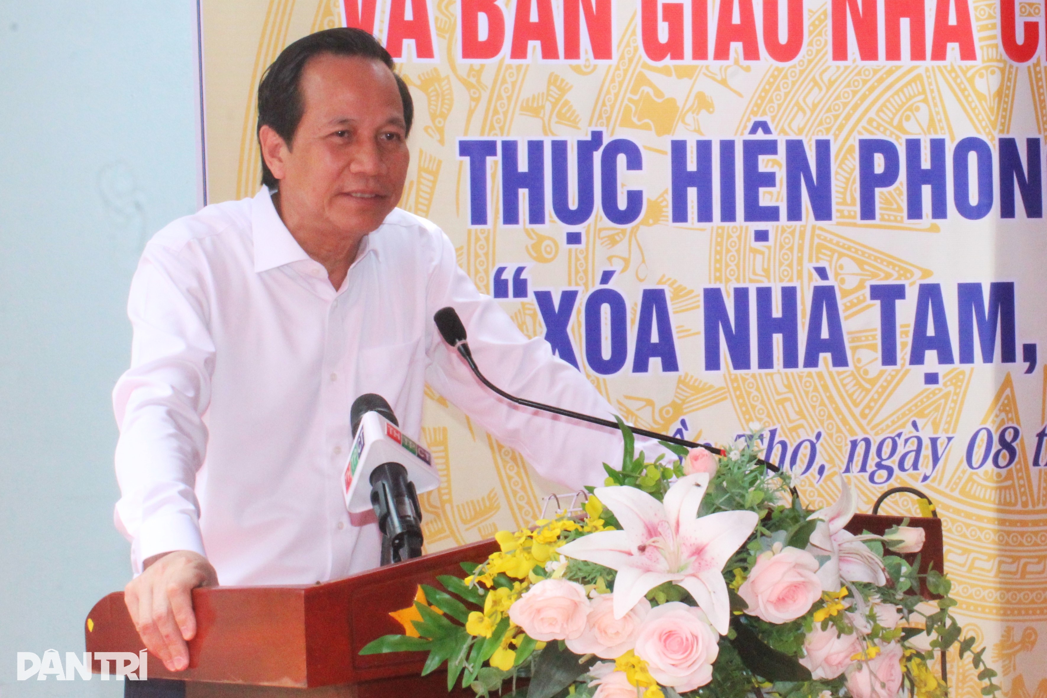 Bộ trưởng Đào Ngọc Dung: Xóa nhà tạm là chủ trương nhân văn, ý nghĩa cao cả - 1 Bộ trưởng Đào Ngọc Dung: Xóa nhà tạm là chủ trương nhân văn, ý nghĩa cao cả - 1