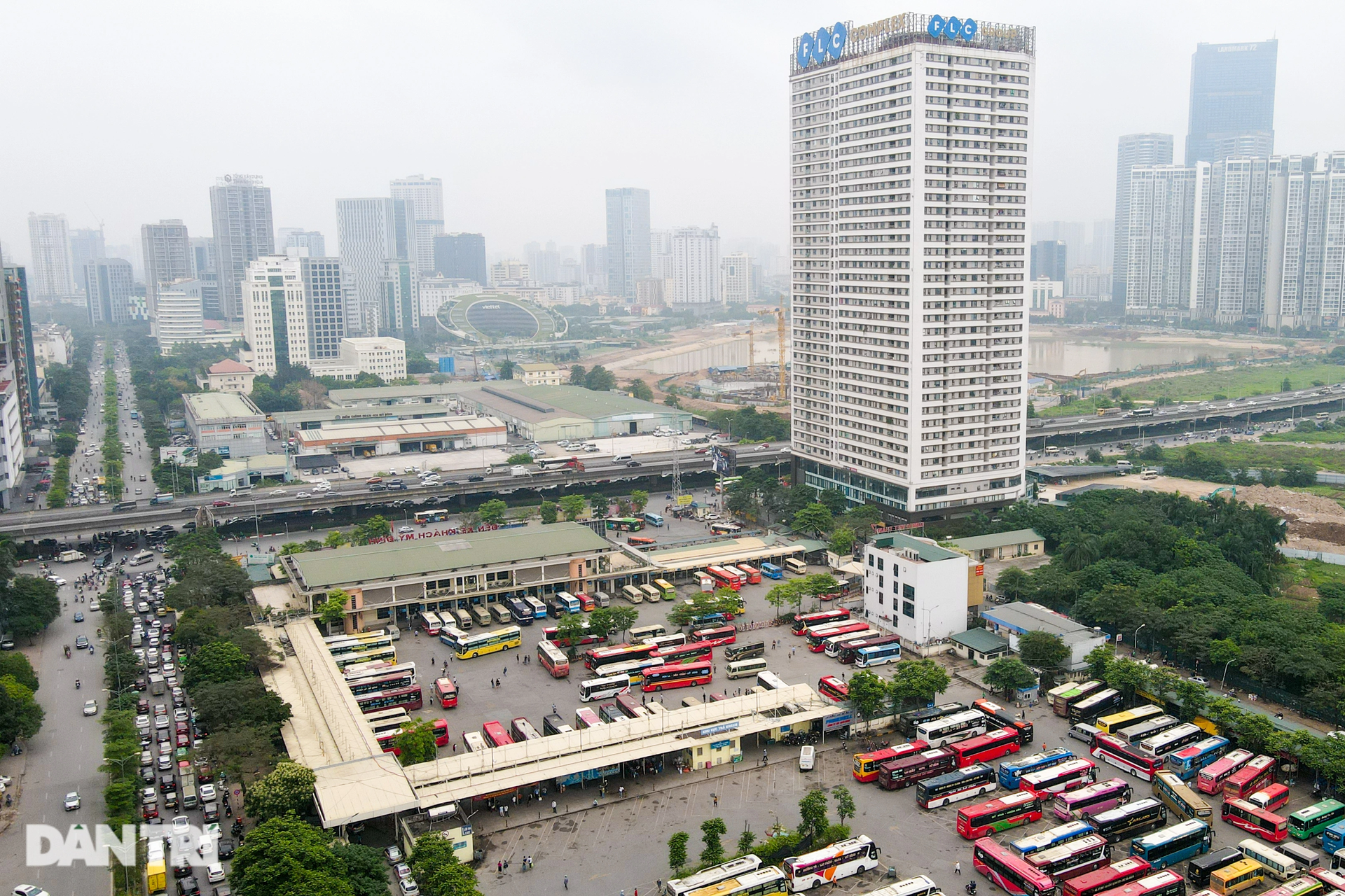Chung cư dày đặc, san sát ở phía tây Hà Nội - 8 Chung cư dày đặc, san sát ở phía tây Hà Nội - 8