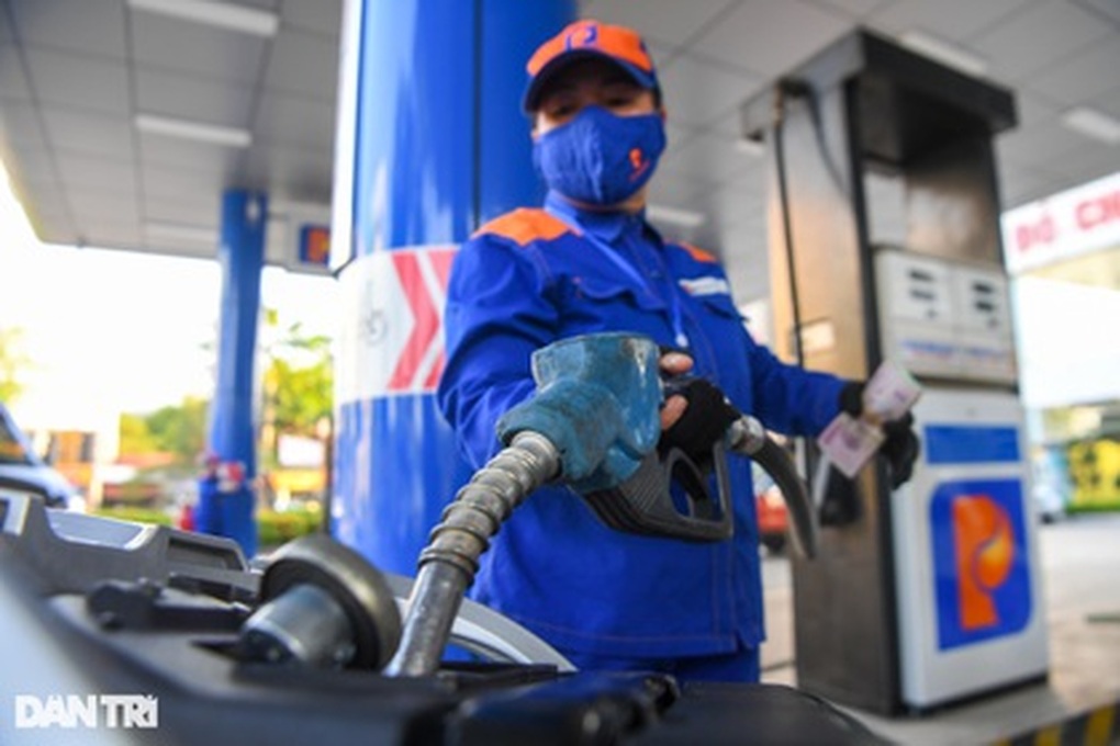 Giá xăng có thể sắp rẻ hơn một chút từ tháng 8 - 1 Giá xăng có thể sắp rẻ hơn một chút từ tháng 8 - 1