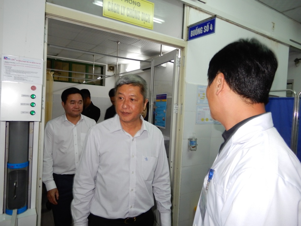 Hậu Giang: Cách ly, theo dõi một phụ nữ bị sốt trở về từ Trung Quốc - 1 Hậu Giang: Cách ly, theo dõi một phụ nữ bị sốt trở về từ Trung Quốc - 1