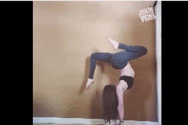“Chết cười với những tai nạn khi tập yoga” là clip ấn tượng nhất tuần qua