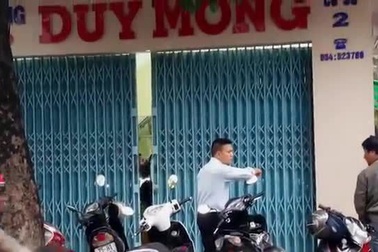 Trộm đột nhập hàng vàng Thuận Thành Duy Mong lúc vắng người trong đêm