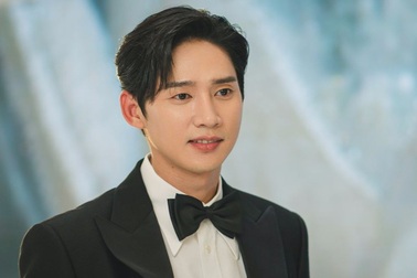 Tài tử bị tẩy chay vì đăng nhầm ảnh khiêu dâm lên trang cá nhân