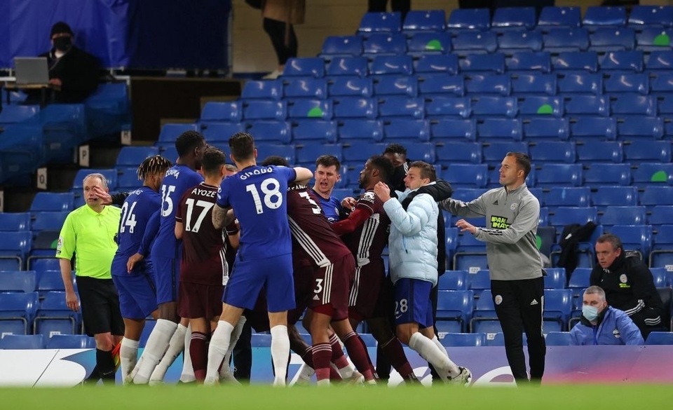 Chelsea 2-1 Leicester: VAR không thể cản The Blues trả thù - 7