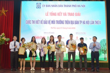 Trao giải cuộc thi viết về môi trường Hà Nội lần thứ 2