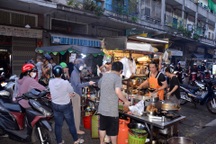 Cô gái bán "khổ qua cà chớn", kiếm trăm triệu đồng/tháng