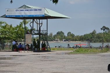 Vụ cháy tàu làm 2 người chết: Nghi do nổ hỗn hợp hơi xăng