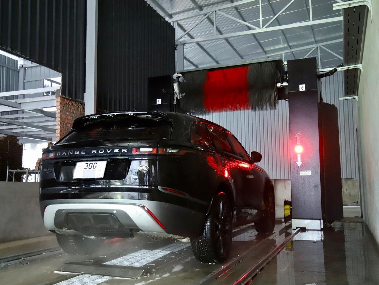 Rửa xe chuẩn châu Âu ngay trong lòng Hà Nội - 1