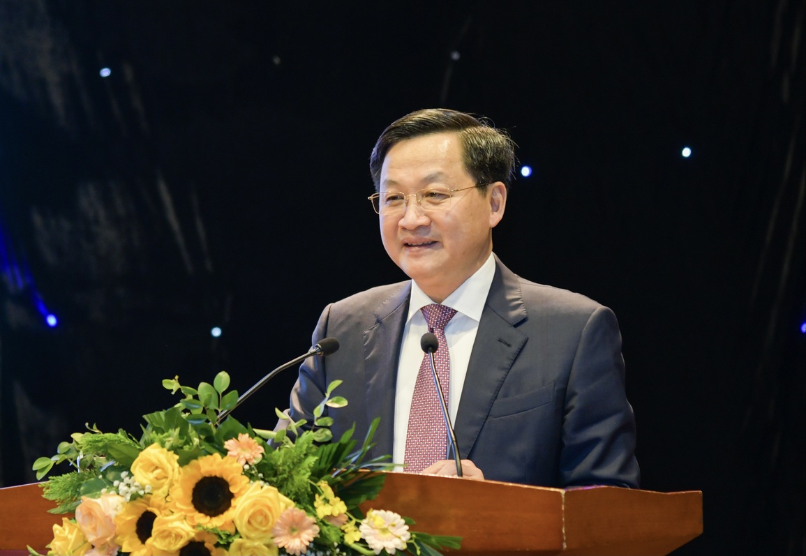 Phó Thủ tướng lạc quan và kỳ vọng bức tranh kinh tế tươi sáng năm 2022 - 1 Phó Thủ tướng lạc quan và kỳ vọng bức tranh kinh tế tươi sáng năm 2022 - 1