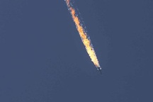 Chiến đấu cơ Nga bốc cháy ngùn ngụt sau khi bị bắn