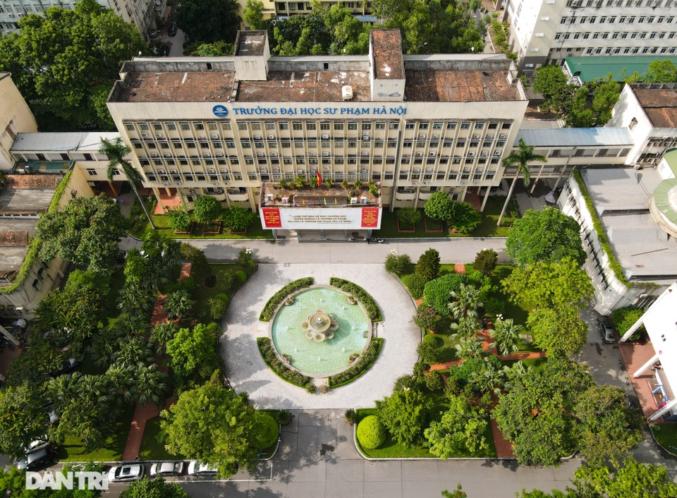 Đoạn đường dài 1km “cõng” đến 7 trường đại học, cao đẳng ở Hà Nội - 4 Đoạn đường dài 1km “cõng” đến 7 trường đại học, cao đẳng ở Hà Nội - 4