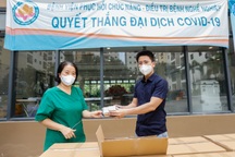 "Vạn bữa cơm nghĩa tình" ủng hộ y, bác sĩ tuyến đầu chống dịch tại TPHCM