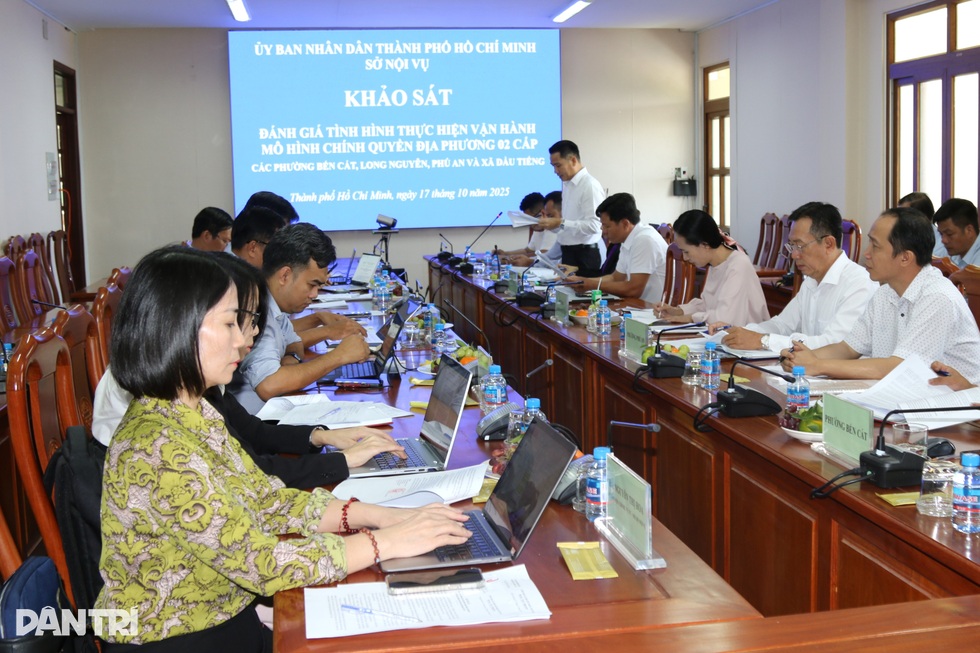 Tháo gỡ nhiều “nút thắt” ở chính quyền cấp xã - 1 Tháo gỡ nhiều “nút thắt” ở chính quyền cấp xã - 1